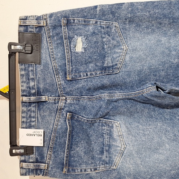 Rue21 Premium Relaxed Crop Distressed Raw Hem 32X26 NWT - Picture 6 of 16